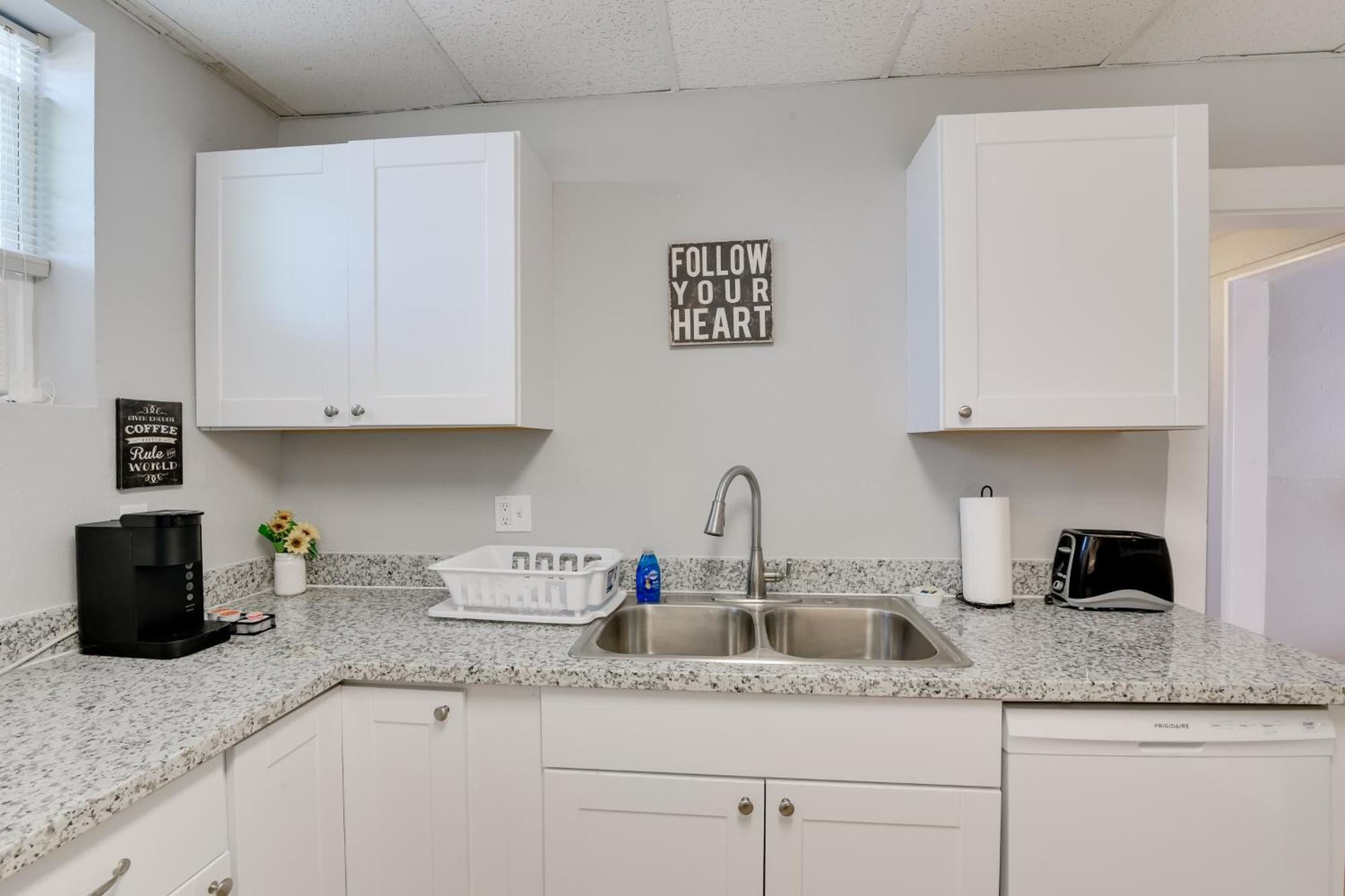 Beautiful Galveston Apt With Deck Less Than 3 Mi To Dtwn! Exterior foto